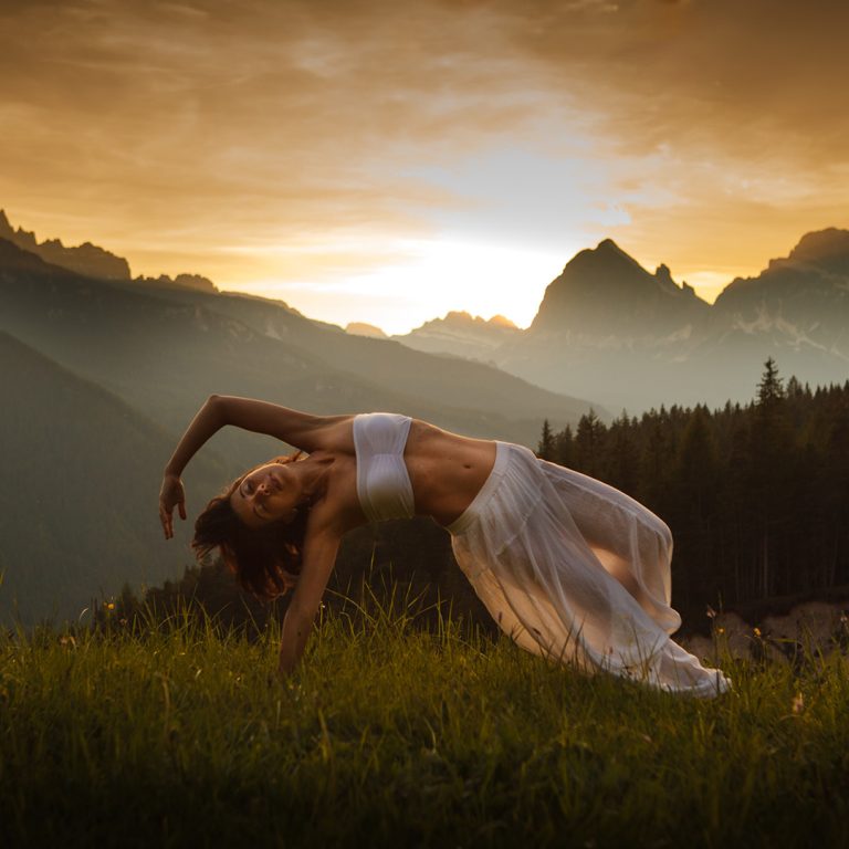 Outdoor Yoga nelle Dolomiti